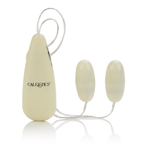 Glow-in-the-Dark Pocket Exotics Vibrating Glowing Double Bullets  3