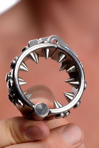 Impaler Locking Cbt Ring With Spikes  5