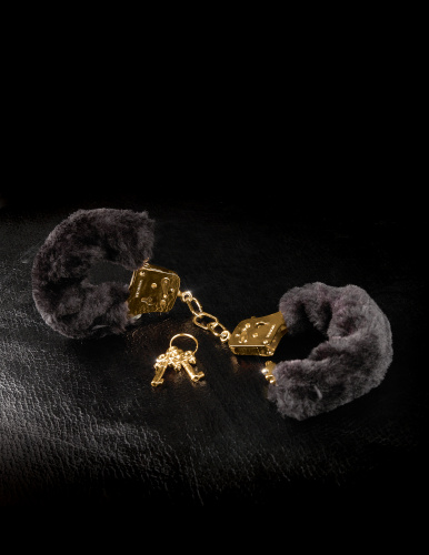 Fetish Fantasy Gold Deluxe Furry Cluffs  2