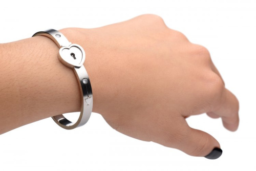 Cuffed Locking Bracelet and Key Necklace  5